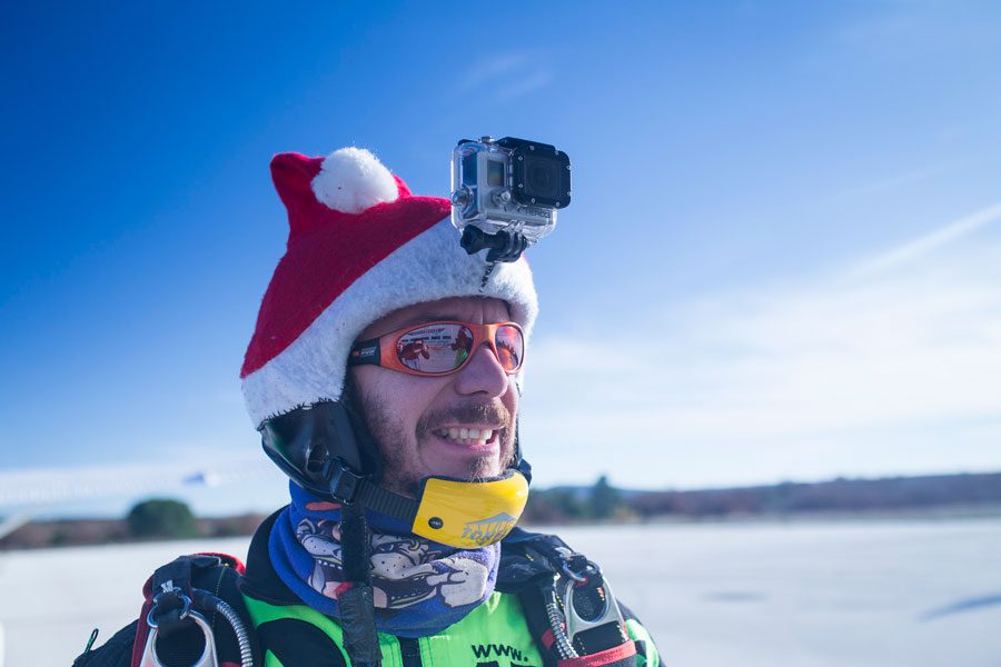 Skydiving-Crew-Santa