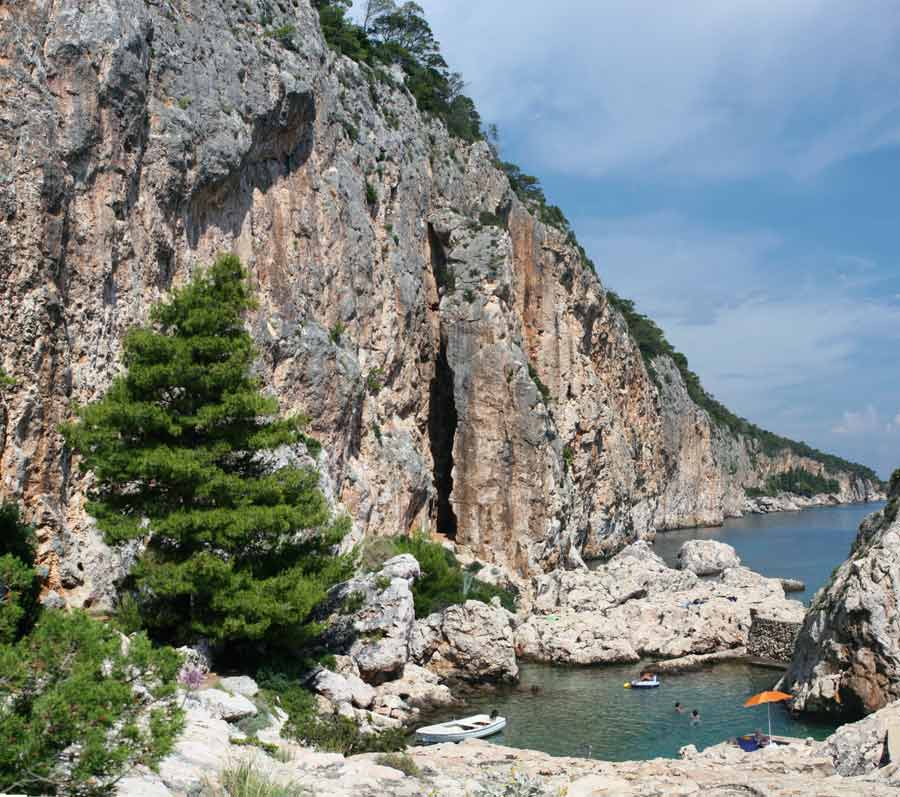 Hvar climbing area
